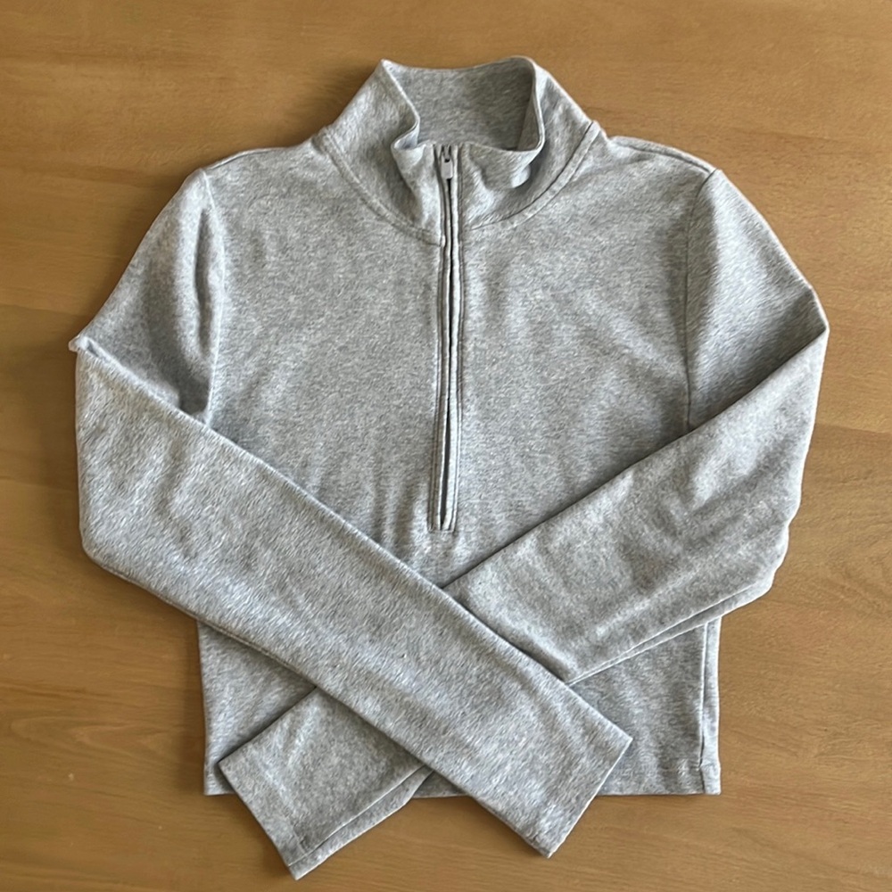 Aritzia Sunday Best Cropped Half Zip